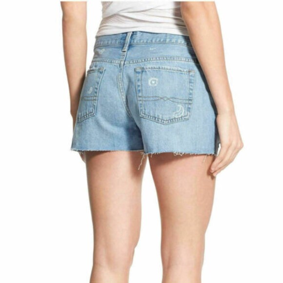 Lucky Brand The Cut Off Blue Paisley Distressed Floral Denim Shorts size 6 / 28 - Picture 2 of 11